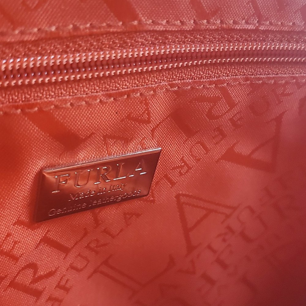 AUTHENTIC RED PATENT LEATHER FURLA PURSE - Picture 6 of 6